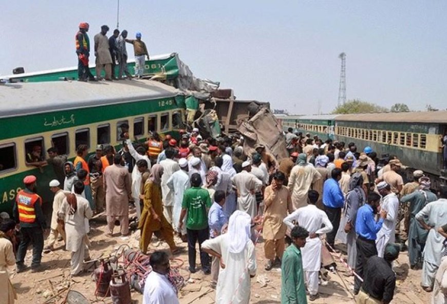 Treni del nga shinat, 22 të vdekur dhe 50 të lënduar në Pakistan