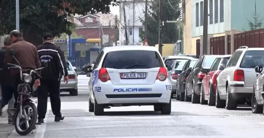 Tentuan të vjedhin automjetin e bllokuar nga policia, arrestohen 2 persona në Shkodër