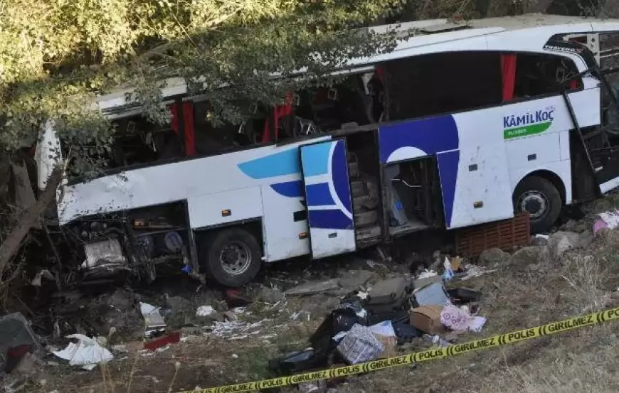 Aksident tragjik, të paktën 12 të vdekur nga rrëzimi i autobusit dhe 19 të plagosur