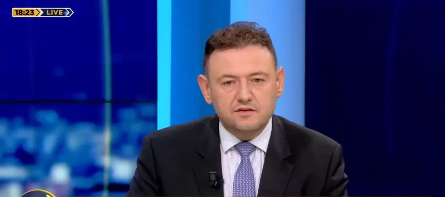 Berisha-Bardhi/ Hasa: Zgjodhën rrugën e gabuar, udha e mbarë gjithkujt që i bashkohet bunkerit antiamerikan